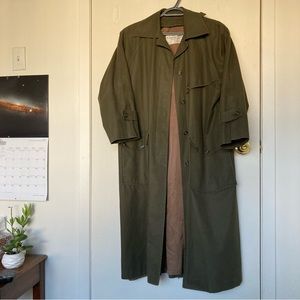 vintage designer Christian Dior (dark academia) trench coat in olive/khaki 🫒